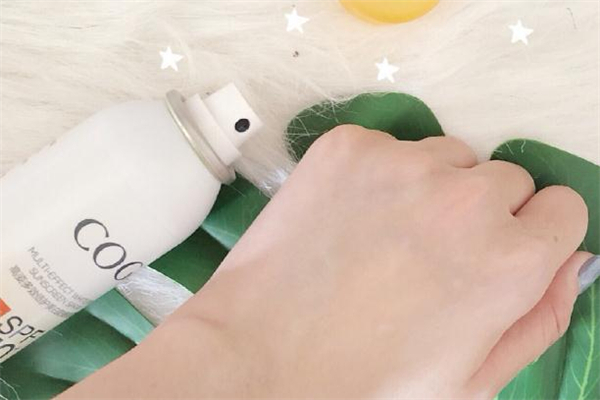 高姿防曬噴霧可以噴臉嗎 高姿防曬噴霧含酒精嗎 高姿防曬噴霧可以噴臉嗎 高姿防曬噴霧含酒精嗎