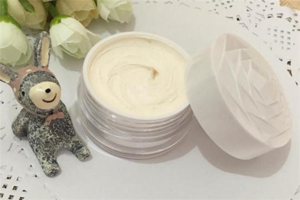 珍珠膏保質(zhì)期多久 油性皮膚能用珍珠膏嗎