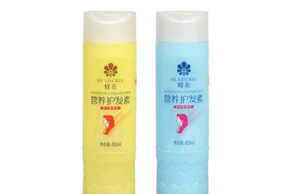 幾歲寶寶可以用成人洗發(fā)水 孩子洗發(fā)水怎么選好 幾歲寶寶可以用成人洗發(fā)水 孩子洗發(fā)水怎么選好