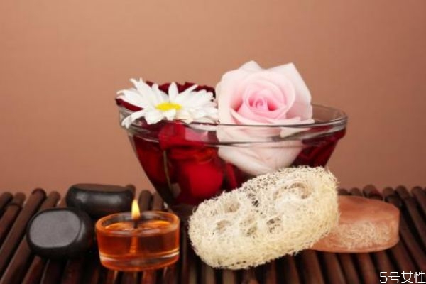 豐胸精油真的有效嗎 豐胸精油真的可以豐胸嗎 豐胸精油真的有效嗎 豐胸精油真的可以豐胸嗎