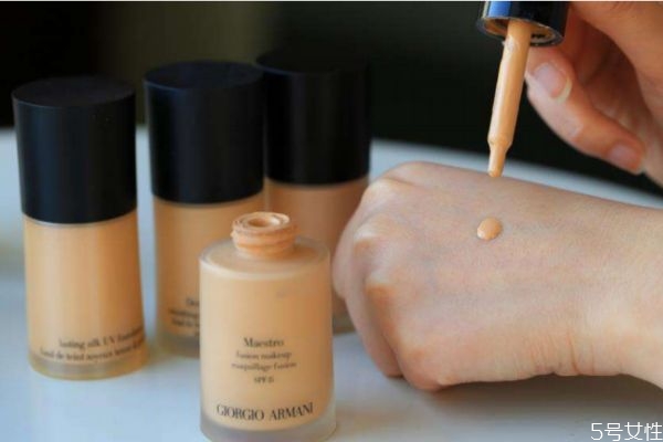 上粉底液有哪些工具 沒有工具怎么上粉底液 上粉底液有哪些工具 沒有工具怎么上粉底液