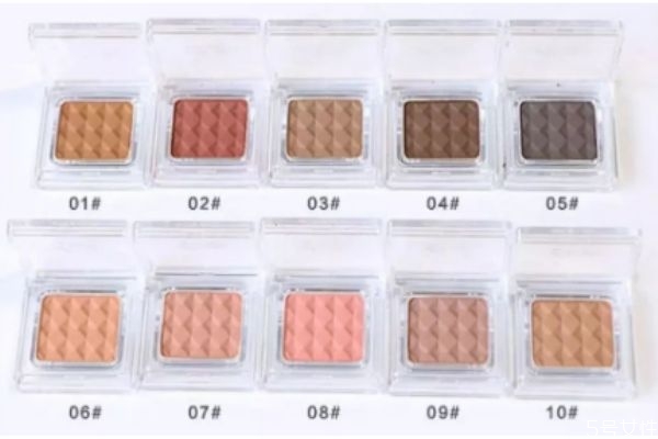 腫眼泡用什么顏色眼影 腫眼泡必買眼影盤 腫眼泡用什么顏色眼影 腫眼泡必買眼影盤