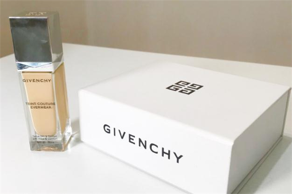 紀(jì)梵希高定恒顏粉底液色號怎么選 高定恒顏粉底液有幾個色號 紀(jì)梵希高定恒顏粉底液色號怎么選 高定恒顏粉底液有幾個色號