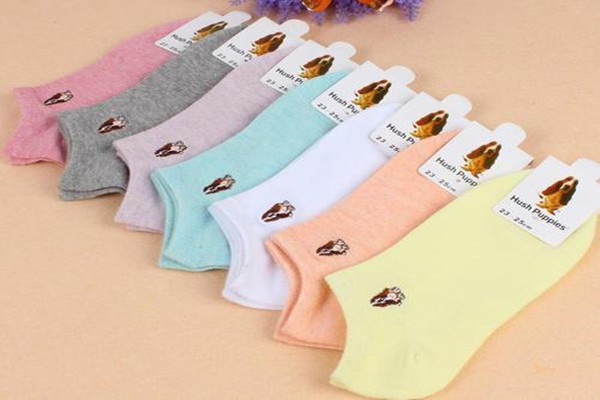 普通襪子怎么變船襪 普通襪子變成船襪的方法 普通襪子怎么變船襪 普通襪子變成船襪的方法