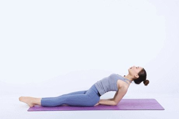 放松肩部的瑜伽動作有哪些 哪些瑜伽動作能放松肩部 放松肩部的瑜伽動作有哪些 哪些瑜伽動作能放松肩部