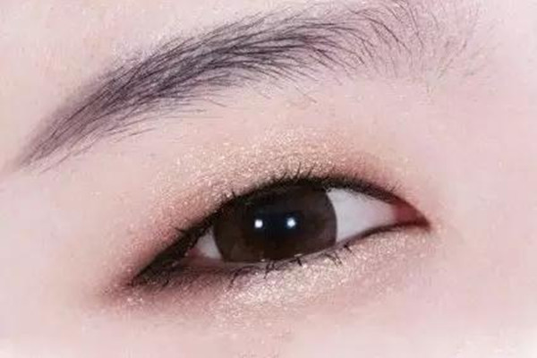 單眼皮化眼妝要注意什么 單眼皮化眼妝要注意什么