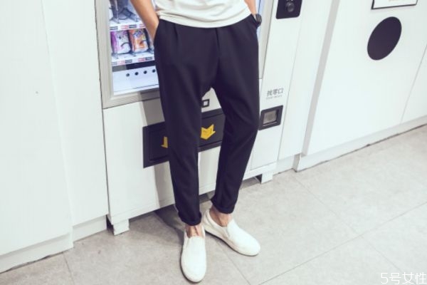 哈倫褲怎么搭配上衣 哈倫褲如何搭配好看 哈倫褲怎么搭配上衣 哈倫褲如何搭配好看