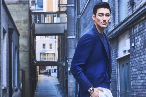 國字臉男生適合什么發(fā)型 國字臉男生適合什么發(fā)型