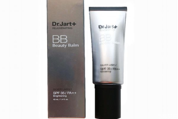 bb霜和粉底液怎么區(qū)分 bb霜相當于粉底液嗎 bb霜和粉底液怎么區(qū)分 bb霜相當于粉底液嗎