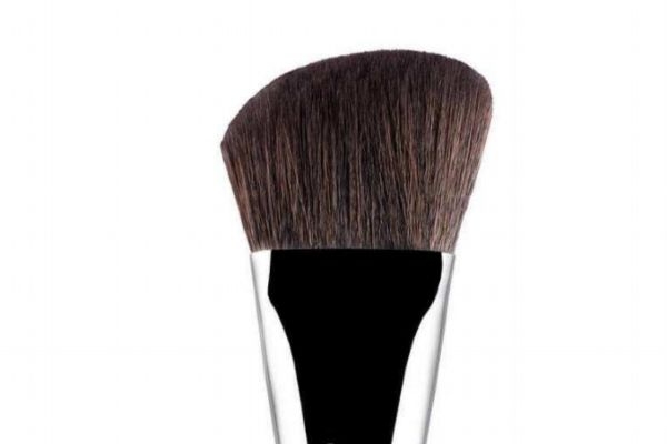 鼻影刷應(yīng)該怎么選擇 鼻影刷什么樣子的好 鼻影刷應(yīng)該怎么選擇 鼻影刷什么樣子的好