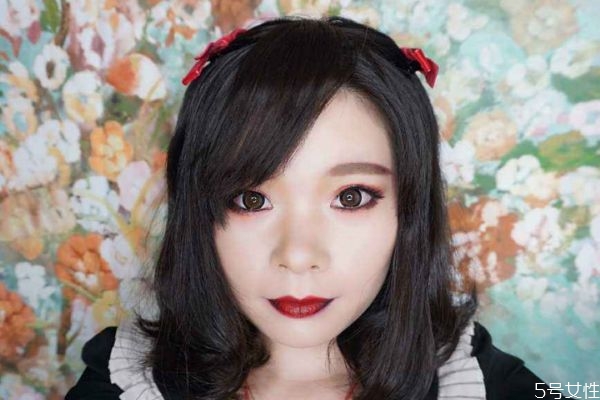 娃娃妝怎么畫(huà)好看 娃娃妝的減肥畫(huà)法 娃娃妝怎么畫(huà)好看 娃娃妝的減肥畫(huà)法