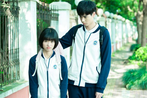 高中女生留什么發(fā)型好看 高中女生適合留什么發(fā)型 高中女生留什么發(fā)型好看 高中女生適合留什么發(fā)型