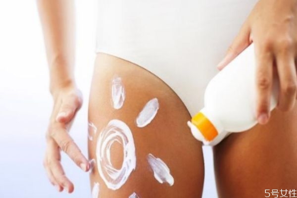 皮膚曬黑還能恢復(fù)嗎 皮膚被曬黑了怎么才能變白 皮膚曬黑還能恢復(fù)嗎 皮膚被曬黑了怎么才能變白