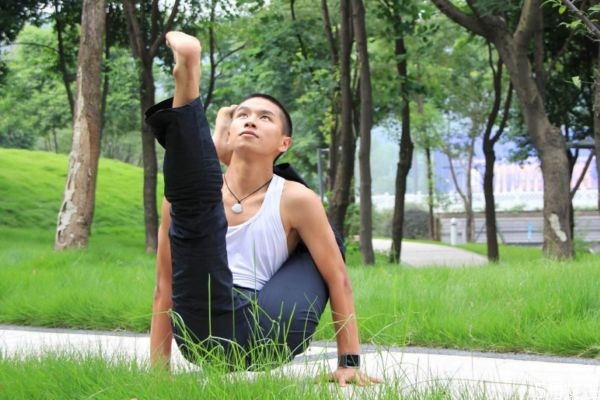 男人練普拉提的好處 男人練普拉提的作用 男人練普拉提的好處 男人練普拉提的作用