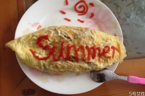 蛋包飯的美味做法 如何自制蛋包飯 蛋包飯的美味做法 如何自制蛋包飯