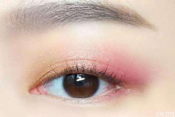 改善下垂眼的眼影畫法 改善下垂眼眼妝要這么化 改善下垂眼的眼影畫法 改善下垂眼眼妝要這么化