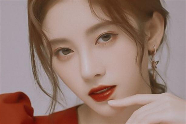 阿瑪尼205是什么顏色 阿瑪尼205試色 阿瑪尼205是什么顏色 阿瑪尼205試色