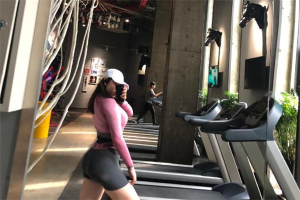 自體脂肪豐臀疼嗎 自體脂肪豐臀是永久的嗎 自體脂肪豐臀疼嗎 自體脂肪豐臀是永久的嗎