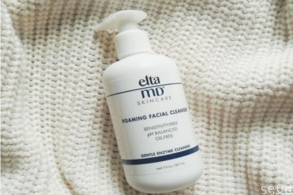 敏感油性皮膚用什么洗面奶 適合油性敏感肌用的洗面奶 敏感油性皮膚用什么洗面奶 適合油性敏感肌用的洗面奶