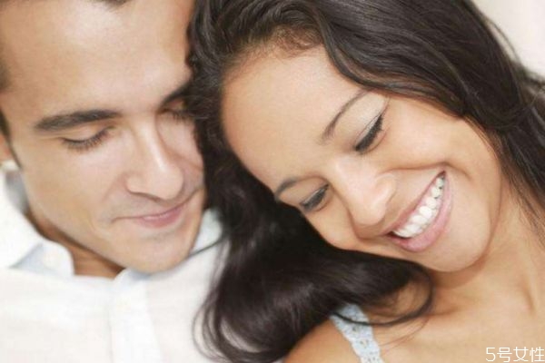 婚姻中男人愛(ài)不愛(ài)你應(yīng)該看什么 婚姻中愛(ài)你的的男人表現(xiàn) 婚姻中男人愛(ài)不愛(ài)你應(yīng)該看什么 婚姻中愛(ài)你的的男人表現(xiàn)