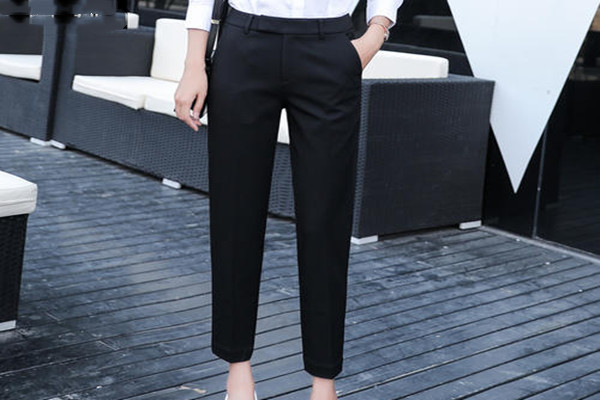 煙管褲的搭配方法 煙管褲怎么搭配好看 煙管褲的搭配方法 煙管褲怎么搭配好看