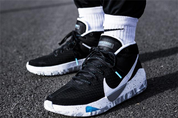 耐克kd13實戰(zhàn)測評 kd13腳感怎么樣 耐克kd13實戰(zhàn)測評 kd13腳感怎么樣