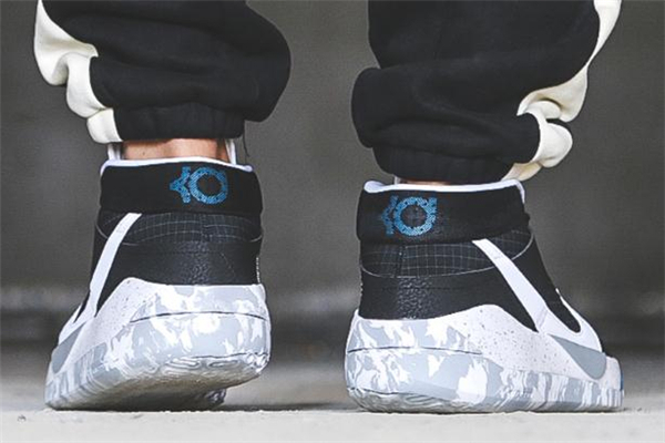 耐克kd13和kd12哪個好 kd13和kd12區(qū)別 耐克kd13和kd12哪個好 kd13和kd12區(qū)別