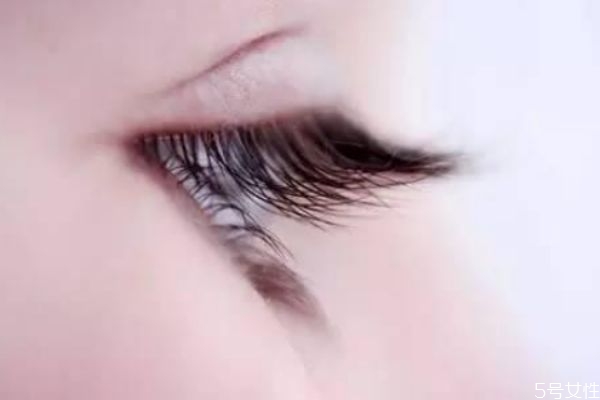 怎樣才能讓睫毛變長 睫毛變長的自然方法 怎樣才能讓睫毛變長 睫毛變長的自然方法