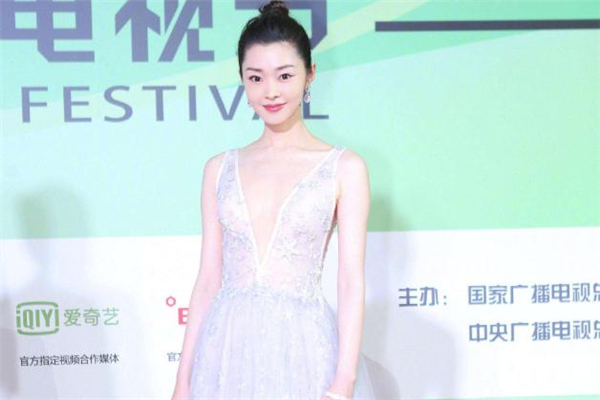 種植美人尖是什么原理 美人尖種植手術(shù)步驟 種植美人尖是什么原理 美人尖種植手術(shù)步驟