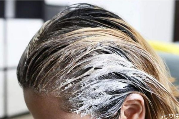 軟化劉海需要多長時(shí)間 軟化劉海幾分鐘最合適 軟化劉海需要多長時(shí)間 軟化劉海幾分鐘最合適