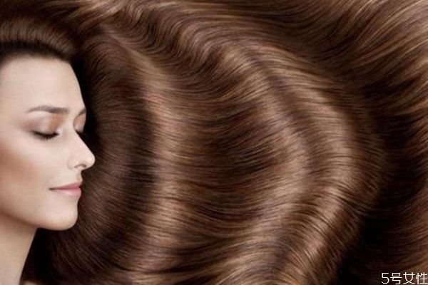 頭發(fā)毛躁軟化還是拉直 軟化和拉直的區(qū)別 頭發(fā)毛躁軟化還是拉直 軟化和拉直的區(qū)別