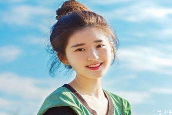 軟化劑傷頭發(fā)嗎 軟化劑怎么用 軟化劑傷頭發(fā)嗎 軟化劑怎么用