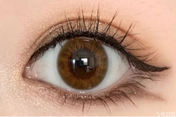 畫(huà)內(nèi)眼線會(huì)滲到眼睛里嗎 畫(huà)內(nèi)眼線對(duì)眼睛有傷害嗎 畫(huà)內(nèi)眼線會(huì)滲到眼睛里嗎 畫(huà)內(nèi)眼線對(duì)眼睛有傷害嗎