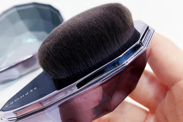 絲芙蘭鉆石粉底刷怎么樣 絲芙蘭鉆石粉底刷的優(yōu)點 絲芙蘭鉆石粉底刷怎么樣 絲芙蘭鉆石粉底刷的優(yōu)點