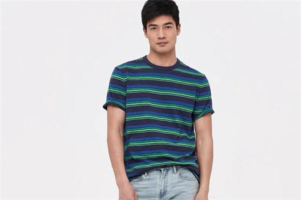 條紋t恤什么顏色好看 條紋t恤流行什么顏色 條紋t恤什么顏色好看 條紋t恤流行什么顏色