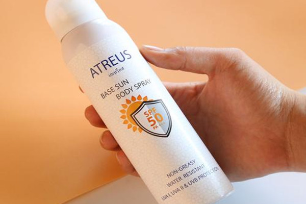 化妝時防曬噴霧在第幾步 噴防曬噴霧之前要涂什么 化妝時防曬噴霧在第幾步 噴防曬噴霧之前要涂什么