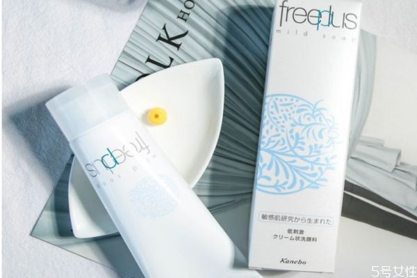 臉過敏能用洗面奶么 玻尿酸洗面奶的危害 臉過敏能用洗面奶么 玻尿酸洗面奶的危害