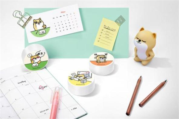 悅詩風(fēng)吟小肥柴禮盒在哪買 悅詩風(fēng)吟小肥柴散粉好用嗎 悅詩風(fēng)吟小肥柴禮盒在哪買 悅詩風(fēng)吟小肥柴散粉好用嗎