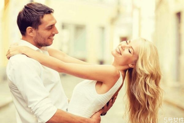 再婚夫妻經(jīng)常吵架怎么辦 解決再婚夫妻經(jīng)常吵架的方法 再婚夫妻經(jīng)常吵架怎么辦 解決再婚夫妻經(jīng)常吵架的方法