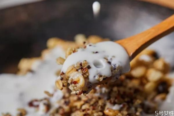 藜麥減肥餐的做法 藜麥減肥餐怎么做 藜麥減肥餐的做法 藜麥減肥餐怎么做