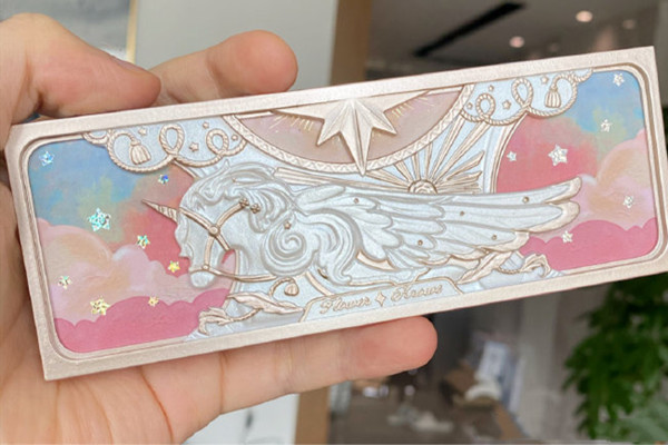 花知曉獨(dú)角獸眼影盤好用嗎 花知曉獨(dú)角獸眼影盤是啞光的嗎 花知曉獨(dú)角獸眼影盤好用嗎 花知曉獨(dú)角獸眼影盤是啞光的嗎