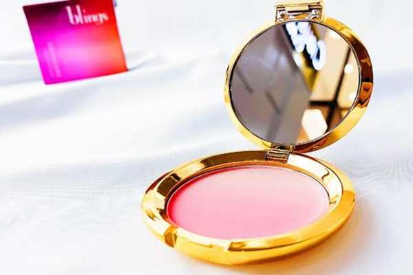 blings腮紅好用嗎 blings腮紅1愛麗絲夢游仙境怎么樣 blings腮紅好用嗎 blings腮紅1愛麗絲夢游仙境怎么樣