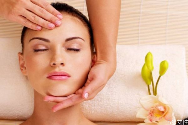 怎樣美白皮膚最有效 面部美白的誤區(qū) 怎樣美白皮膚最有效 面部美白的誤區(qū)