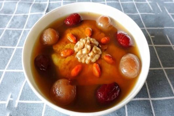 益氣補(bǔ)血湯的功效 益氣補(bǔ)血湯的食物有哪些 益氣補(bǔ)血湯的功效 益氣補(bǔ)血湯的食物有哪些