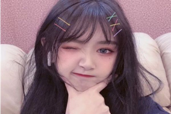 頭發(fā)開叉怎么辦 頭發(fā)嚴重分叉怎么處理 頭發(fā)開叉怎么辦 頭發(fā)嚴重分叉怎么處理