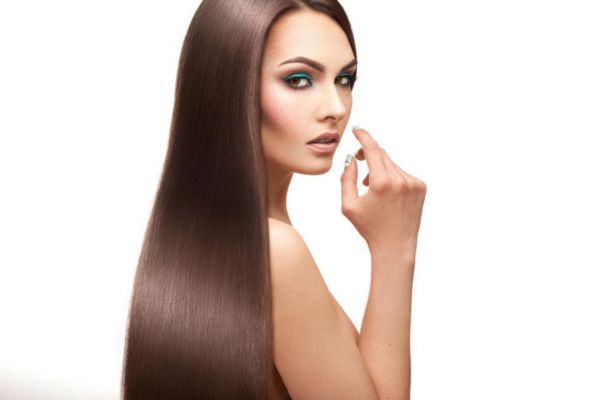 頭發(fā)做軟化有傷害嗎 如何讓頭發(fā)變?nèi)犴? alt=