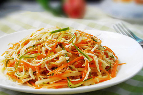 雞絲黃瓜怎么做好吃 雞絲黃瓜的做法 雞絲黃瓜怎么做好吃 雞絲黃瓜的做法