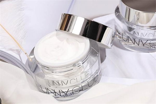 unny素顏霜要卸妝嗎 unny素顏霜有防曬功能嗎 unny素顏霜要卸妝嗎 unny素顏霜有防曬功能嗎
