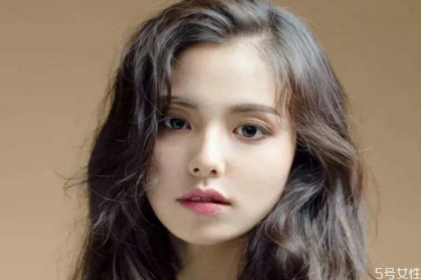 頭發(fā)燙過后干燥怎么辦 頭發(fā)燙不卷的六大原因 頭發(fā)燙過后干燥怎么辦 頭發(fā)燙不卷的六大原因