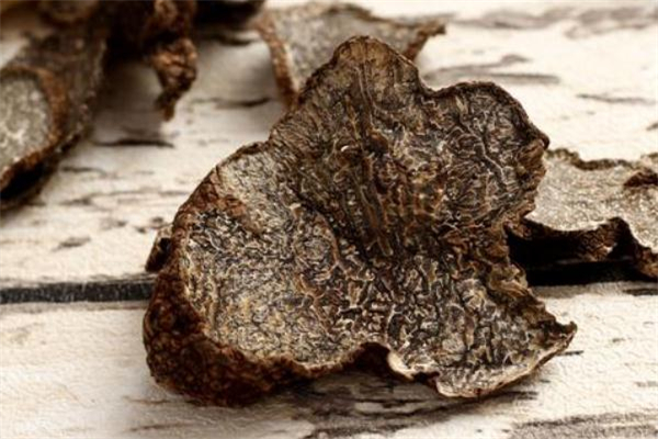 黑松露怎么泡酒 黑松露泡酒可以補(bǔ)腎嗎 黑松露怎么泡酒 黑松露泡酒可以補(bǔ)腎嗎